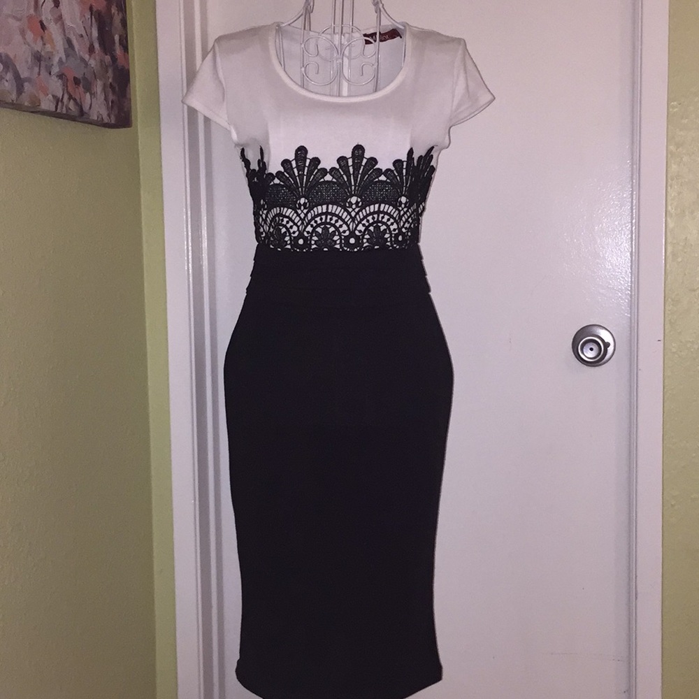 White/Black Lace Casual Dress